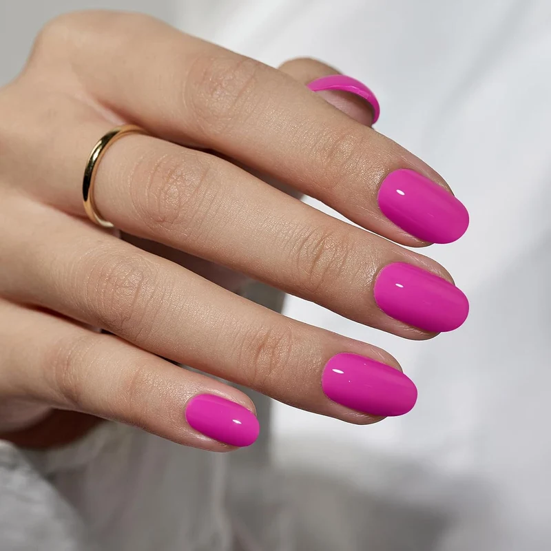 Glänzende ovalförmige Nagelverlängerungen Karnz