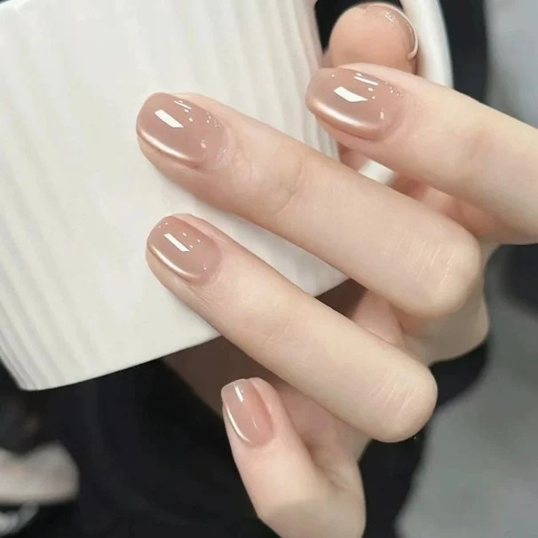Glänzender Naturnagellack Karnz