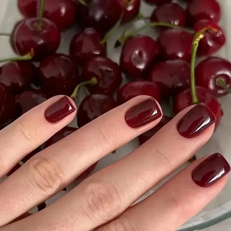 Glänzender Nagellack Karnz