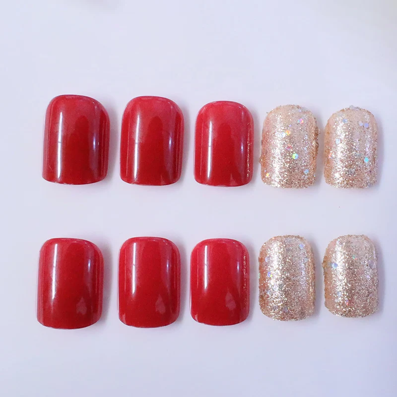 Glänzende Gel-Nagelkunst-Erweiterungen Karnz