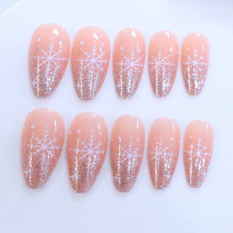 Glitzernde Schneeflocken Nagelkunst Karnz