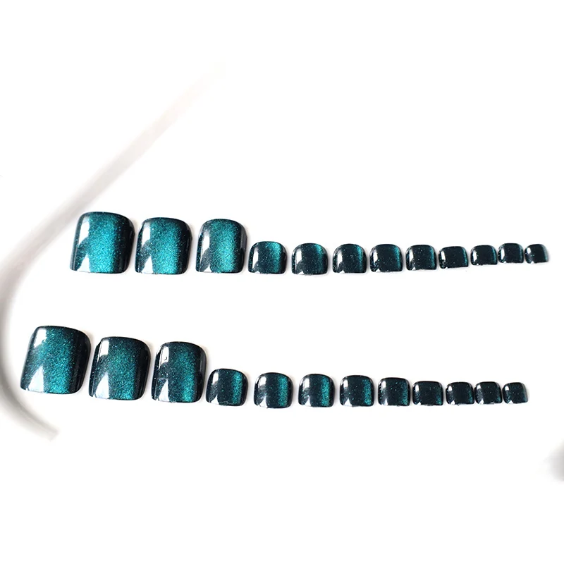 Glitzernde Pediküre Nagelkunst Karnz