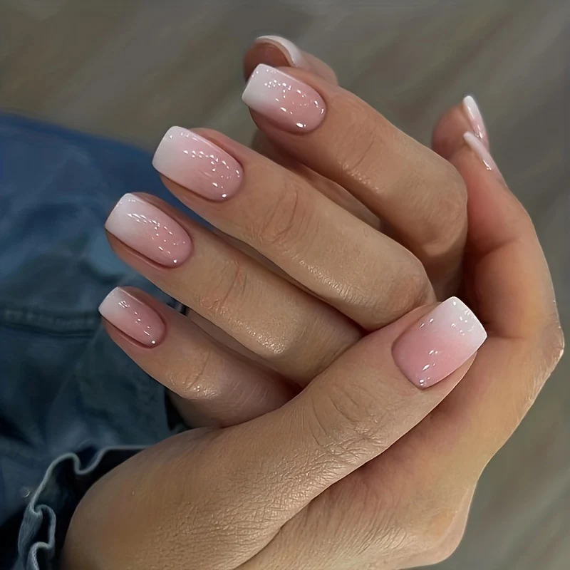 Glitzerndes Ombre Nagelset Karnz