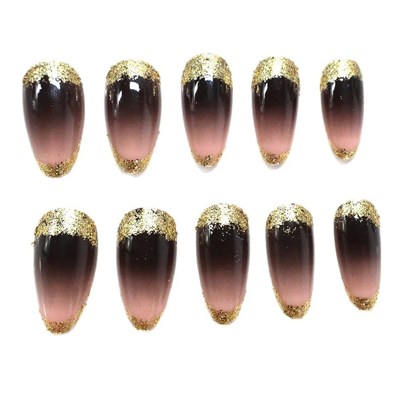 Glitzernde Ombre-Nagelverzierungen Karnz
