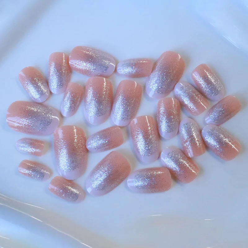 Glitzernde French Tip Nagelverbesserungen Karnz
