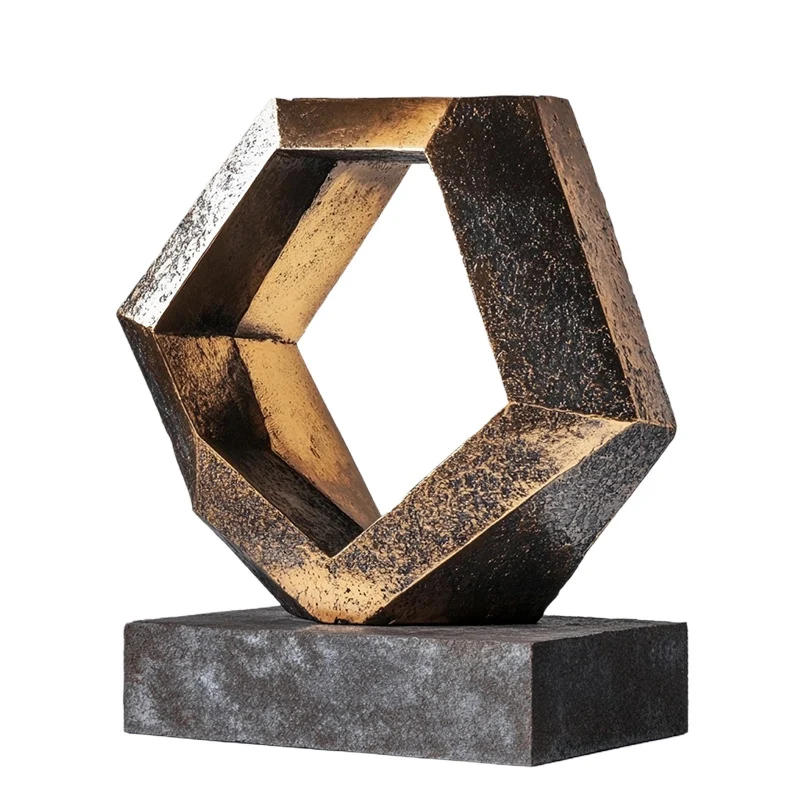 Abstrakte dekorative Holzskulptur