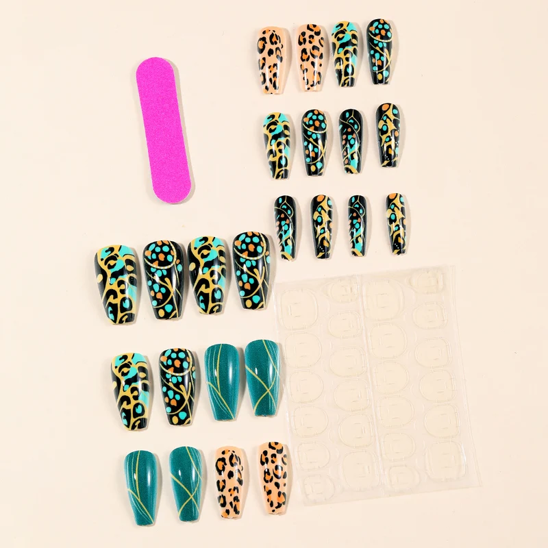 Exotische Tierdruck Stiletto Nagelkunst Extensions Karnz