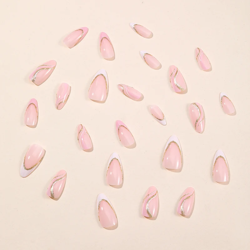 Elegantes Zweifarbiges Nagelkunstdesign Karnz