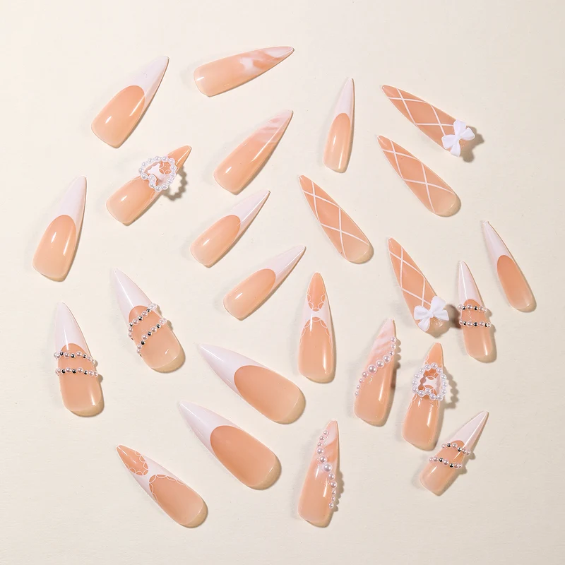 Elegante Stiletto Strass Nagelkunst Verlängerungen Karnz