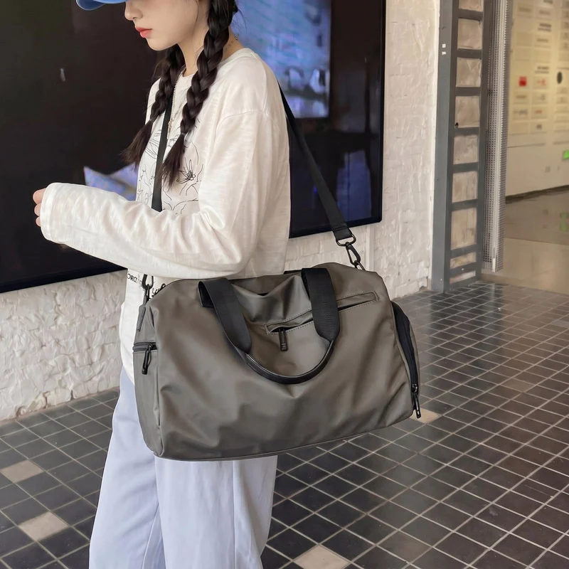 Wasserdichte Sport-Duffle-Tasche mit mehreren Fächern Karnz