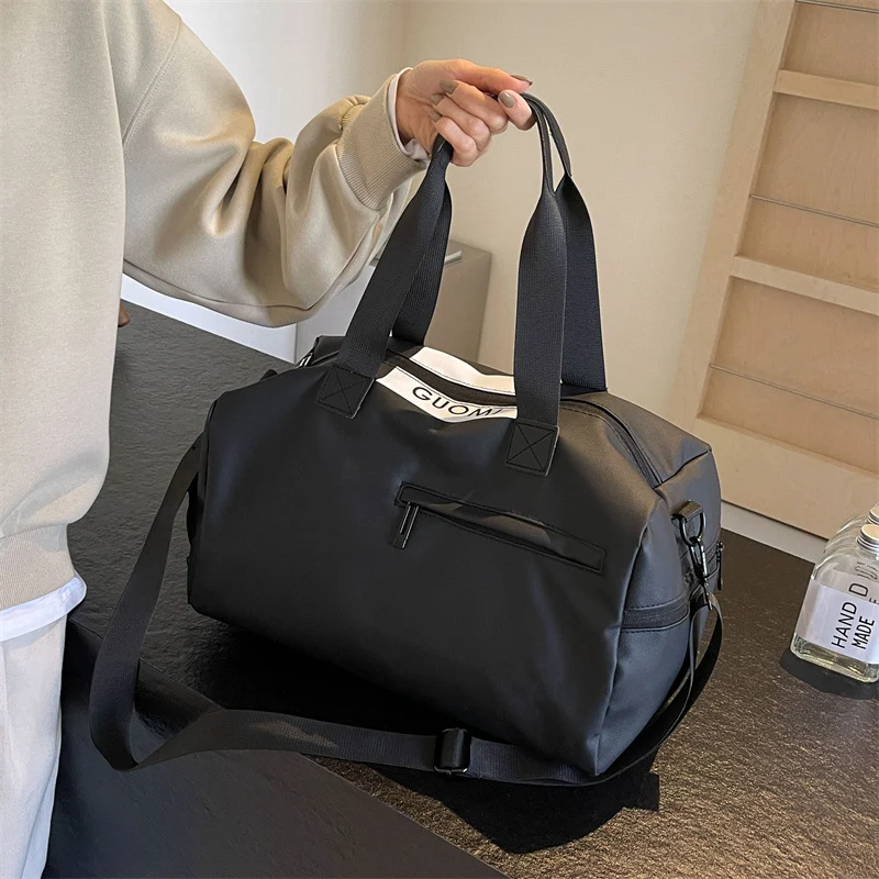 Vielseitige wasserdichte Reisetasche Karnz