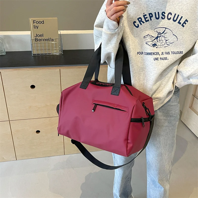 Vielseitige wasserdichte Reisetasche Karnz