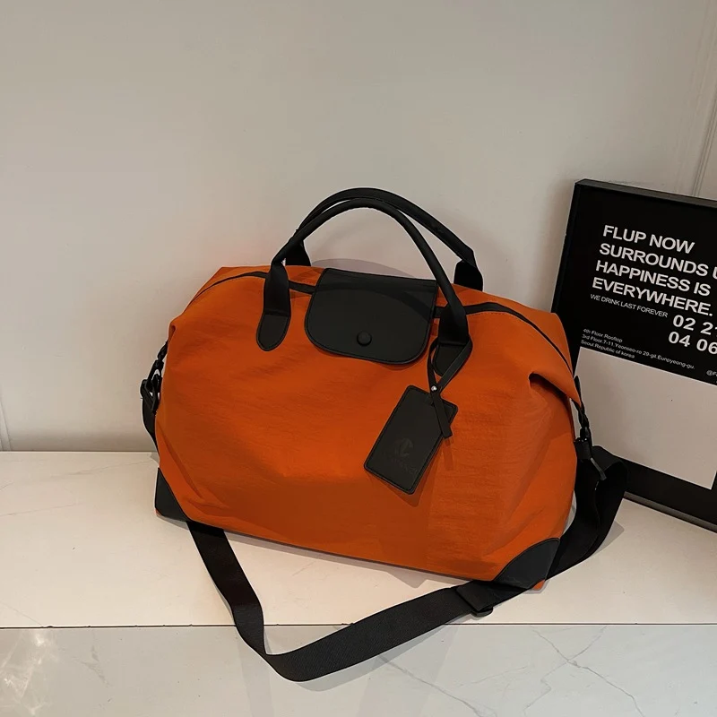 Vielseitige Reisetasche mit verbesserter Organisation Karnz