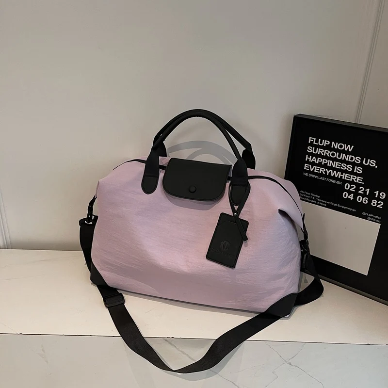 Vielseitige Reisetasche mit verbesserter Organisation Karnz