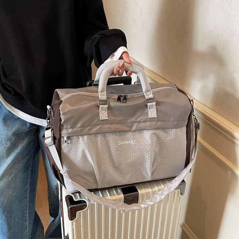 Vielseitige strukturierte Reisetasche Karnz
