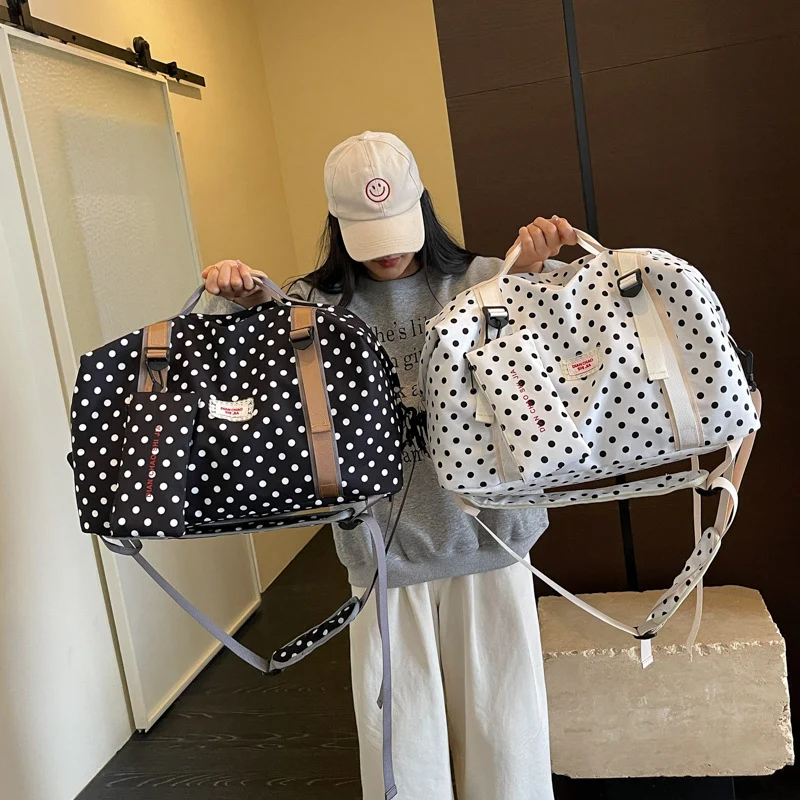 Vielseitige gepunktete Reisetasche Karnz