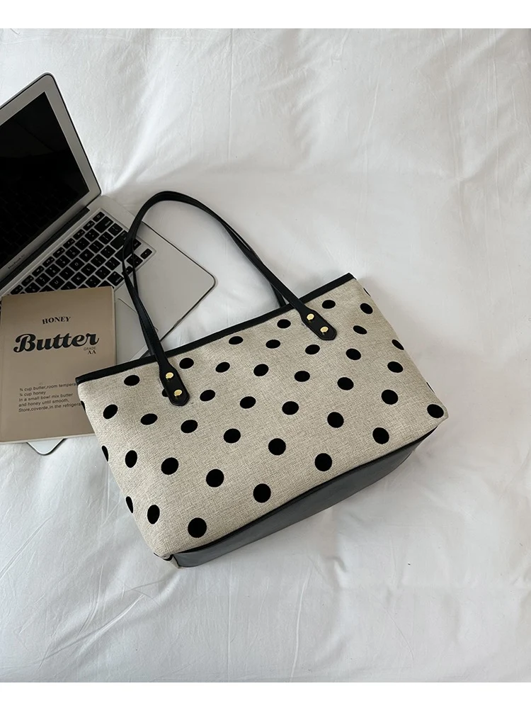Stylische gepunktete Canvas-Tote-Tasche