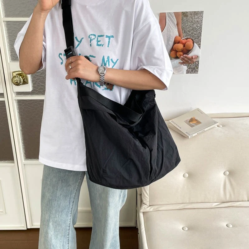 Geräumige Utility Slingtasche