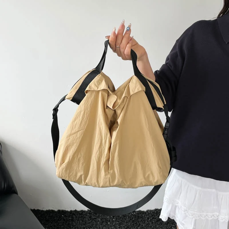 Geräumige Utility Slingtasche