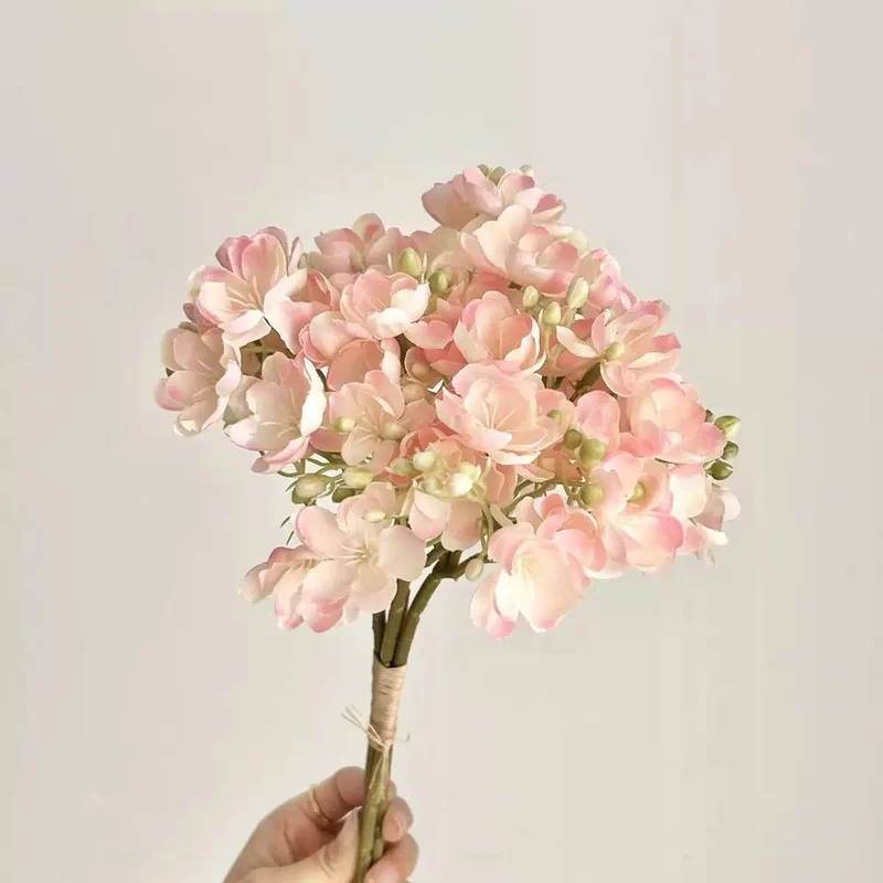 Dekorative Blumenarrangements