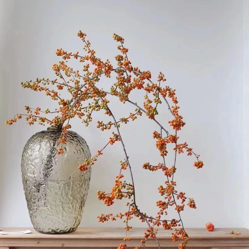 Dekorative florale Skulpturvase