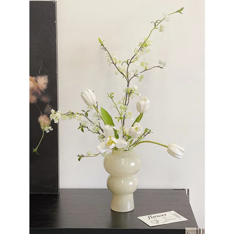 Dekorative künstliche Blumenarrangement
