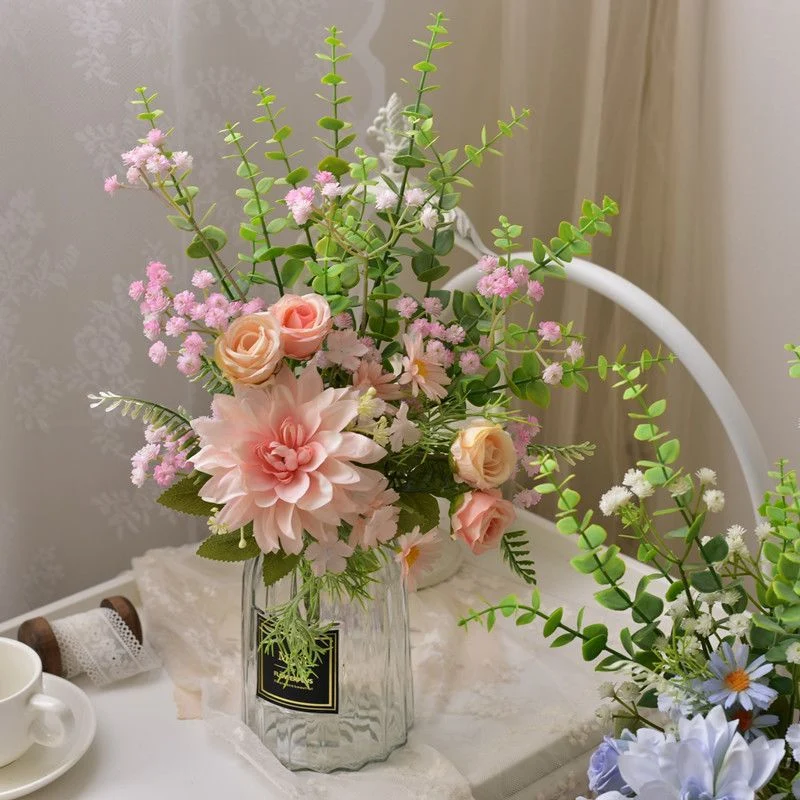 Charmantes Blumenarrangement Bouquet