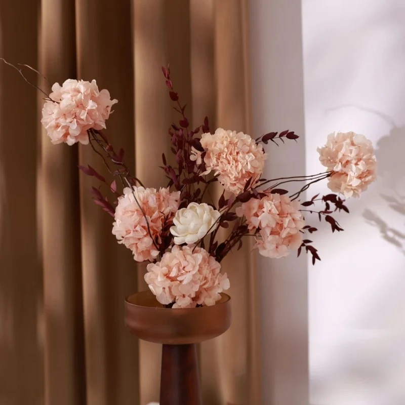 Künstlerische Florale Skulptur