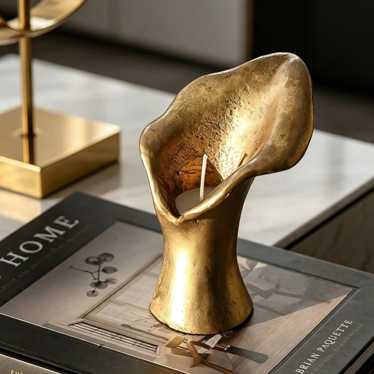 Elegante dekorative Blumenskulptur