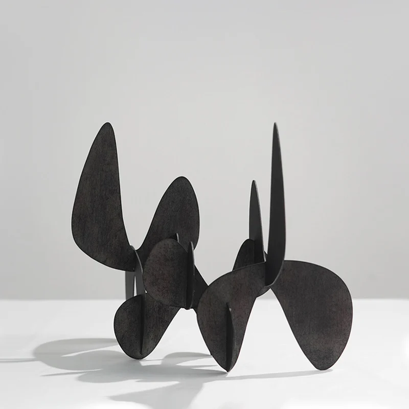Abstrakte dekorative kinetische Skulptur