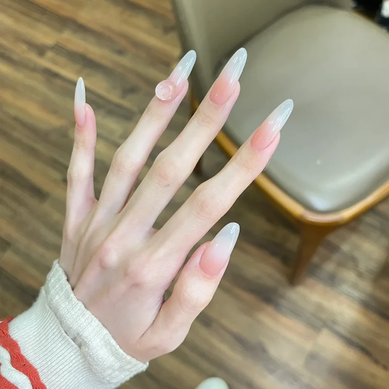 Elegante Nagelkunst Press-On Nägel Karnz