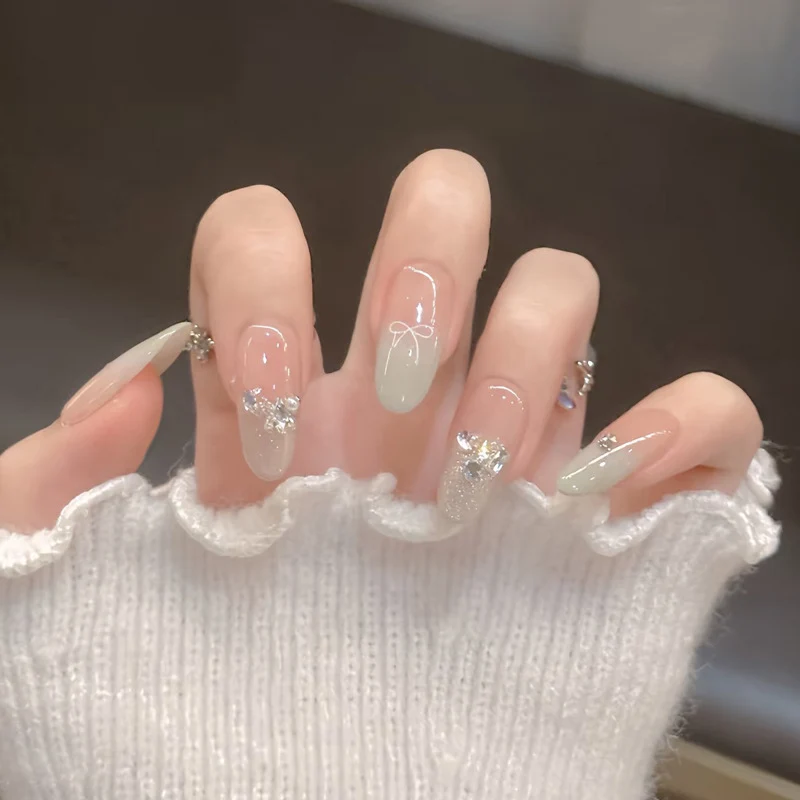 Elegante Nagelkunst Press-On Nägel Karnz