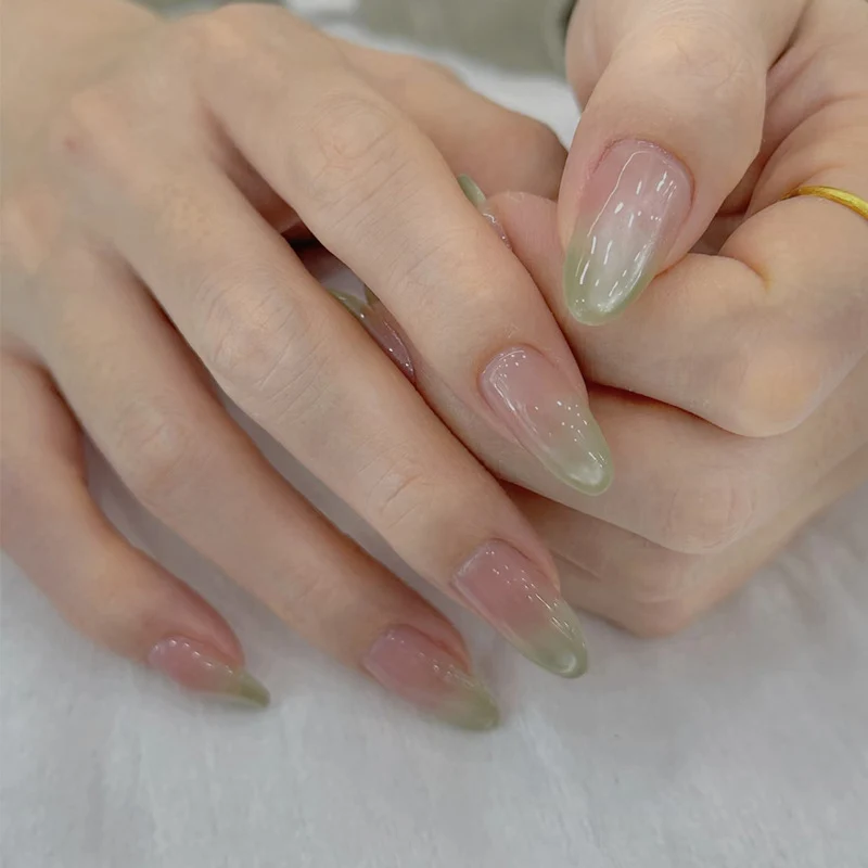 Elegante Nagelkunst Press-On Nägel Karnz