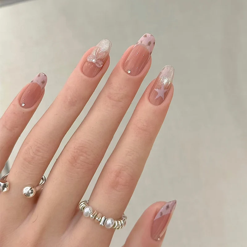 Elegante Nagelkunst Press-On Nägel Karnz