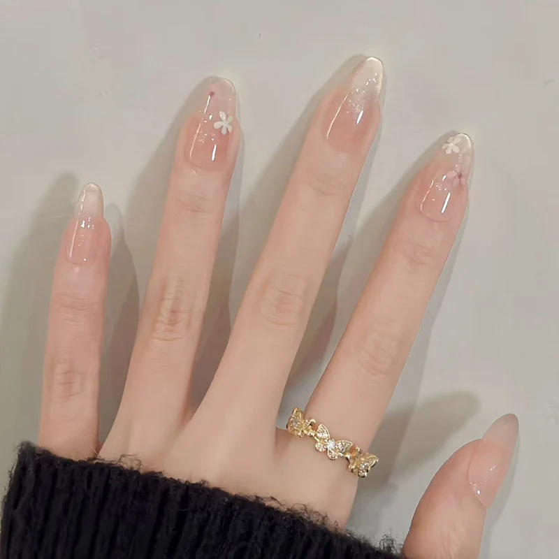 Elegante Nagelkunst Press-On Nägel Karnz