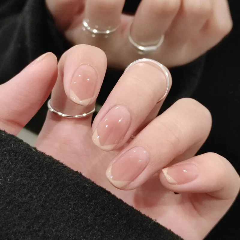 Thematische Nagelkunst Press-On Nägel mit süßen Charakter- und Schleifendesigns Karnz