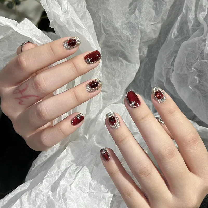 Stylische Press-On-Nageltips mit Leopardendesign Karnz