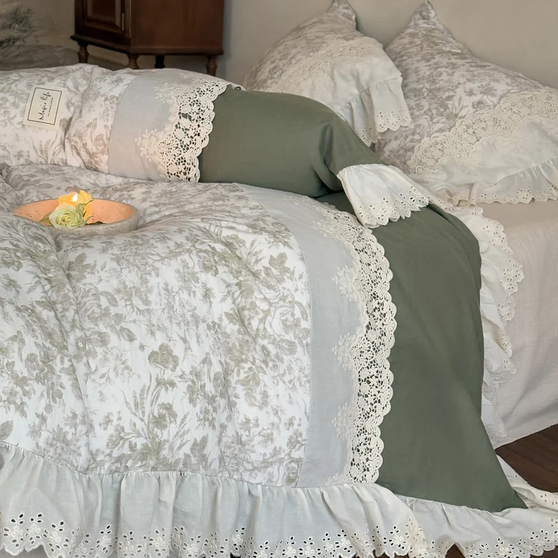 Bettwäsche-Garnitur im Vintage-Landhaus-Stil aus Baumwoll-Leinen-Mix mit Spitzenvolant Karnz