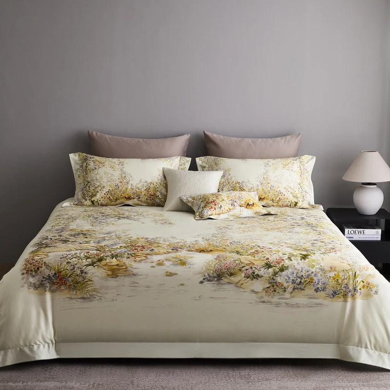 Bettwäsche-Garnitur aus Baumwollsatin mit feinem Aquarell-Blumenprint und Hotelverschluss Karnz