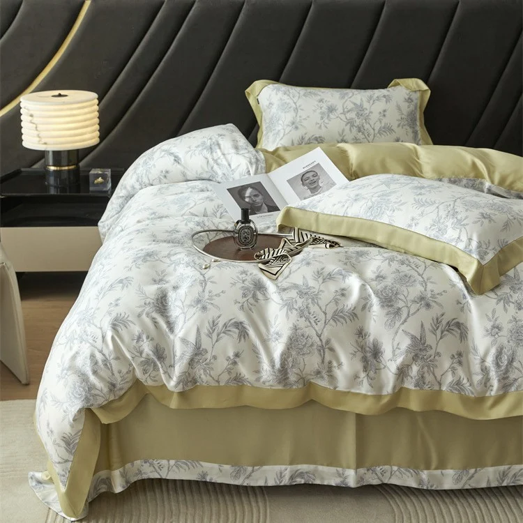 Luxuriöse Satin-Bettwäsche-Garnitur mit geometrischem Jacquardmuster und Satinbesatz Karnz