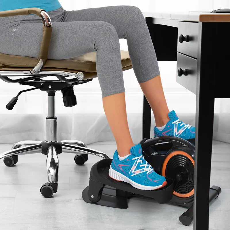Ellipsentrainer - 8 Stufen für individuelles Trainingsniveau