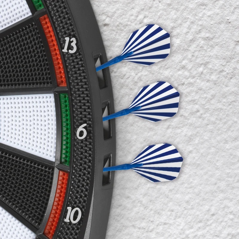 Dartscheibe mit 6 Pfeilen und 6 Ersatzspitzen + Batterien