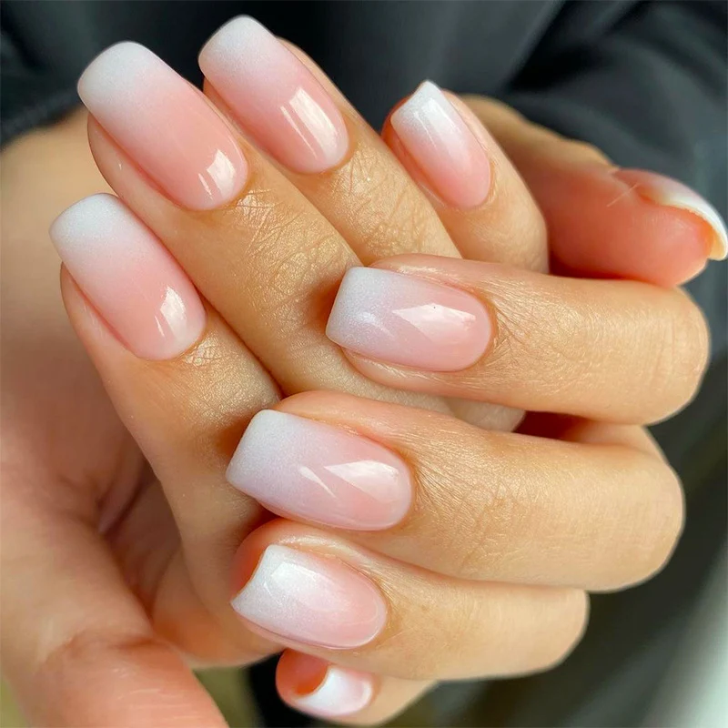 Premium Ombre Acryl-Nagelerweiterungen Karnz