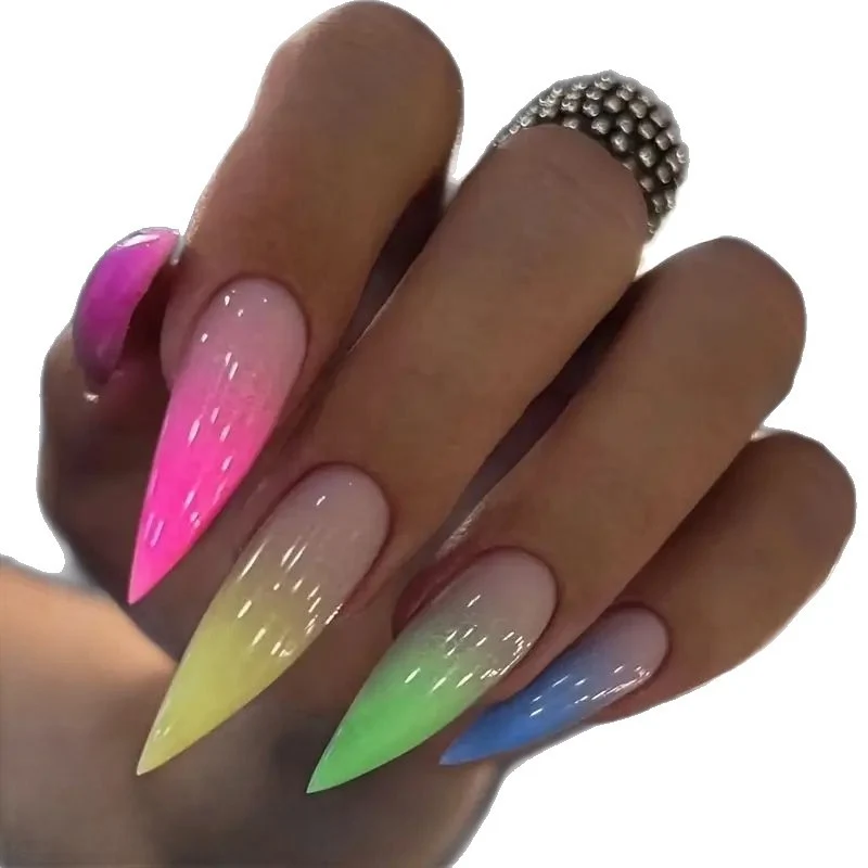 Spitze Stiletto-Nagelverstärkungen Karnz