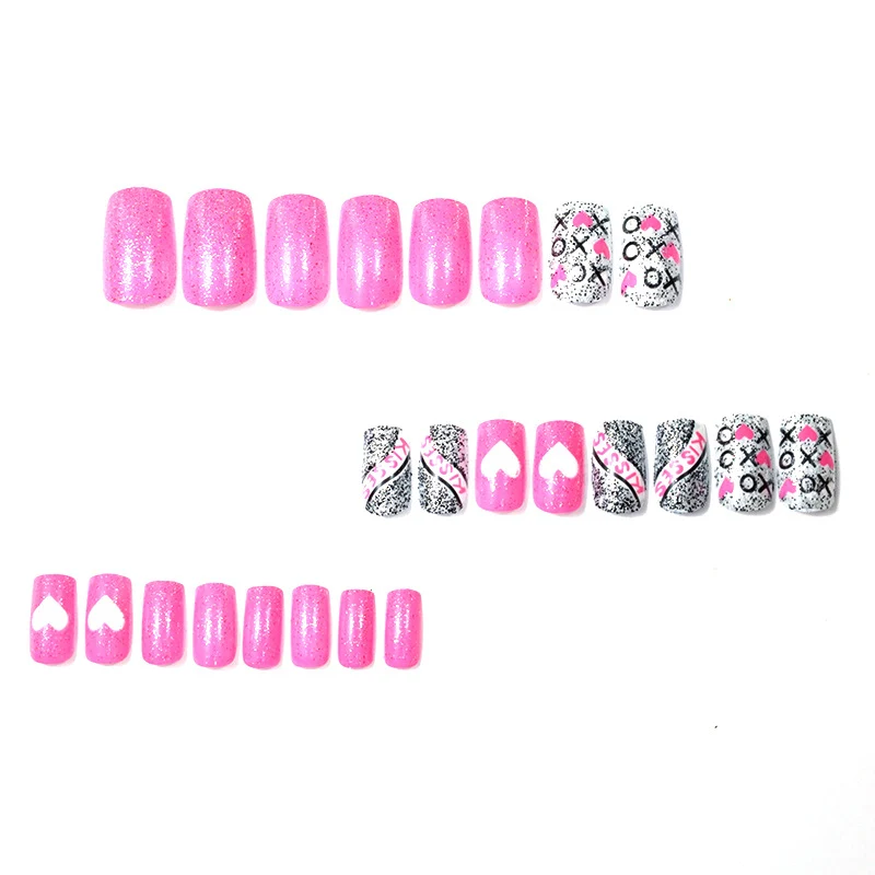 Verspieltes dekoratives Nagelkunst-Set Karnz