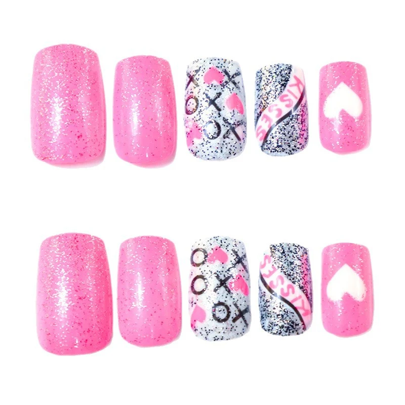 Verspieltes dekoratives Nagelkunst-Set Karnz