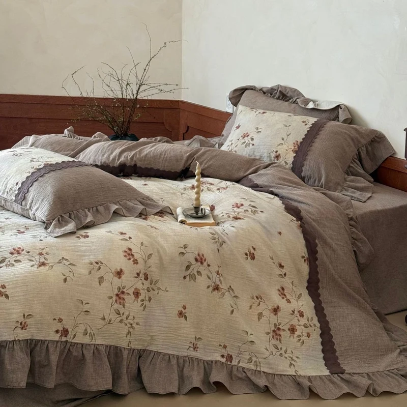 Bettwäsche-Garnitur aus Leinen-Baumwolle mit zartem Blumenprint und Rüschenbesatz Karnz