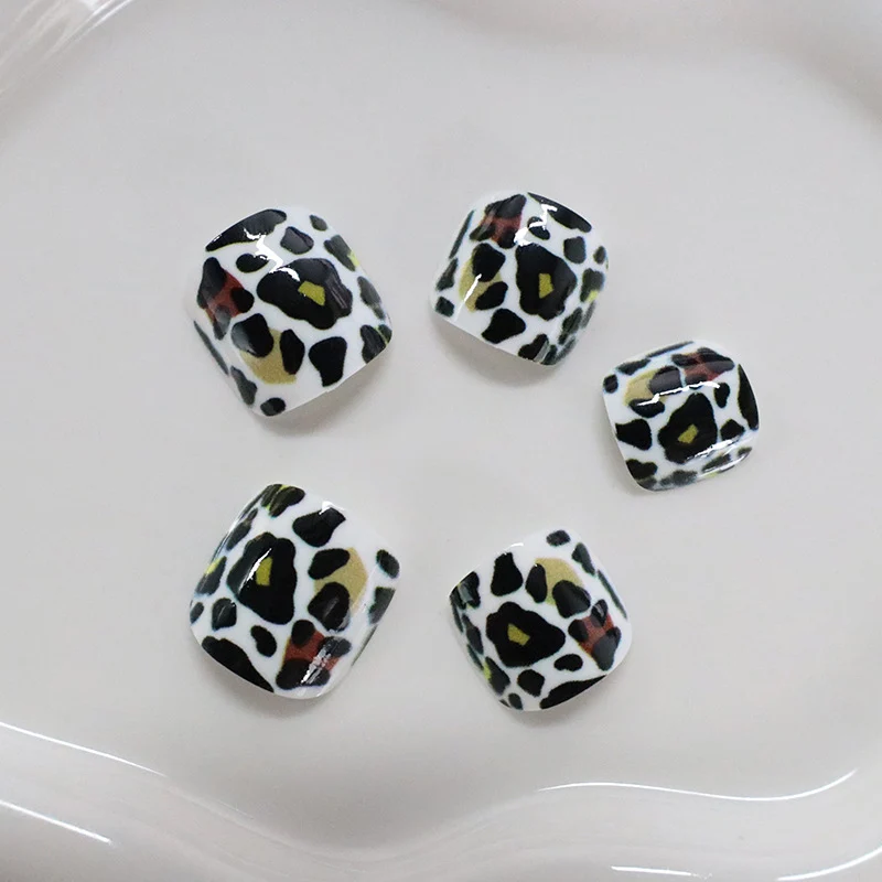 Wildtierdruck Nagelkunst Karnz