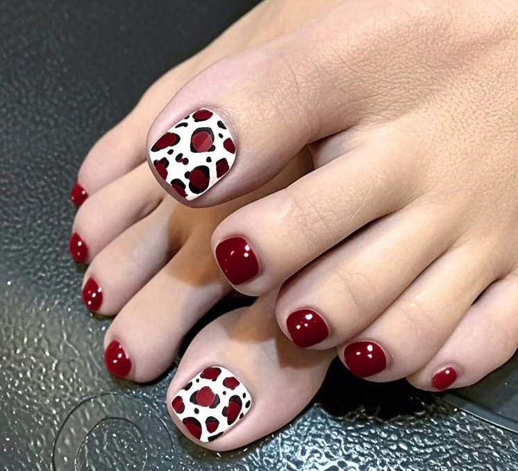 Trendige Leopardenprint Nagelkunst Karnz