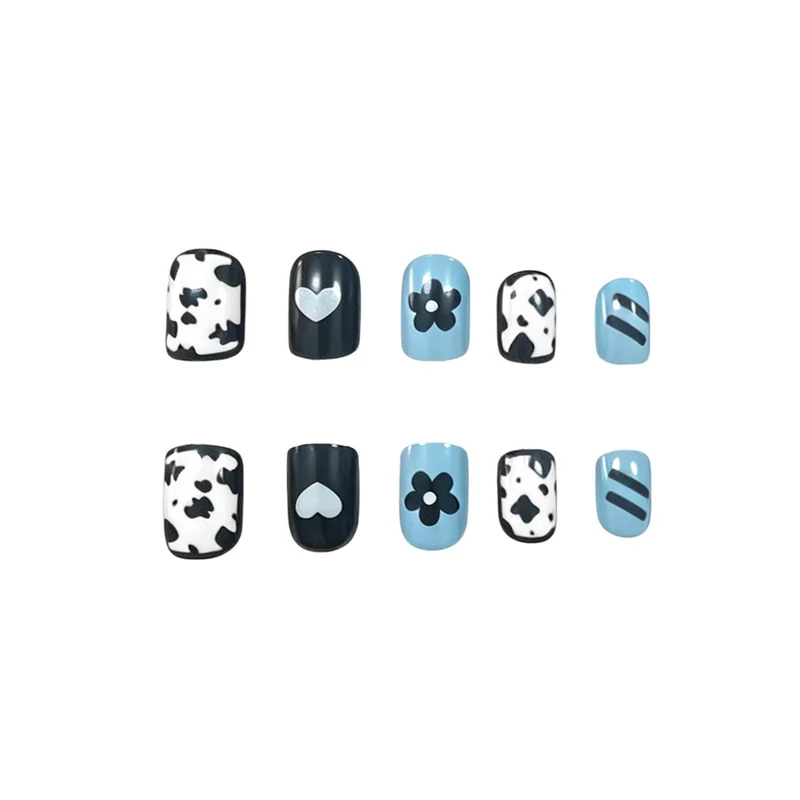 Trendige florale Nagelkunstverzierungen Karnz